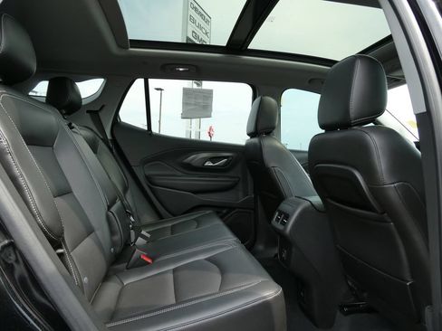 Certified 2022 GMC Terrain SLT AWD/4WD image 16