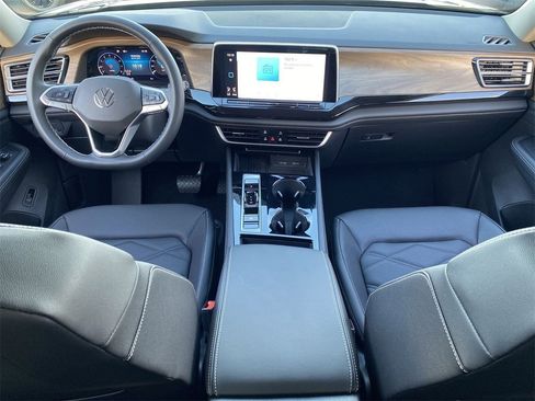 New 2026 Volkswagen Atlas SE image 11