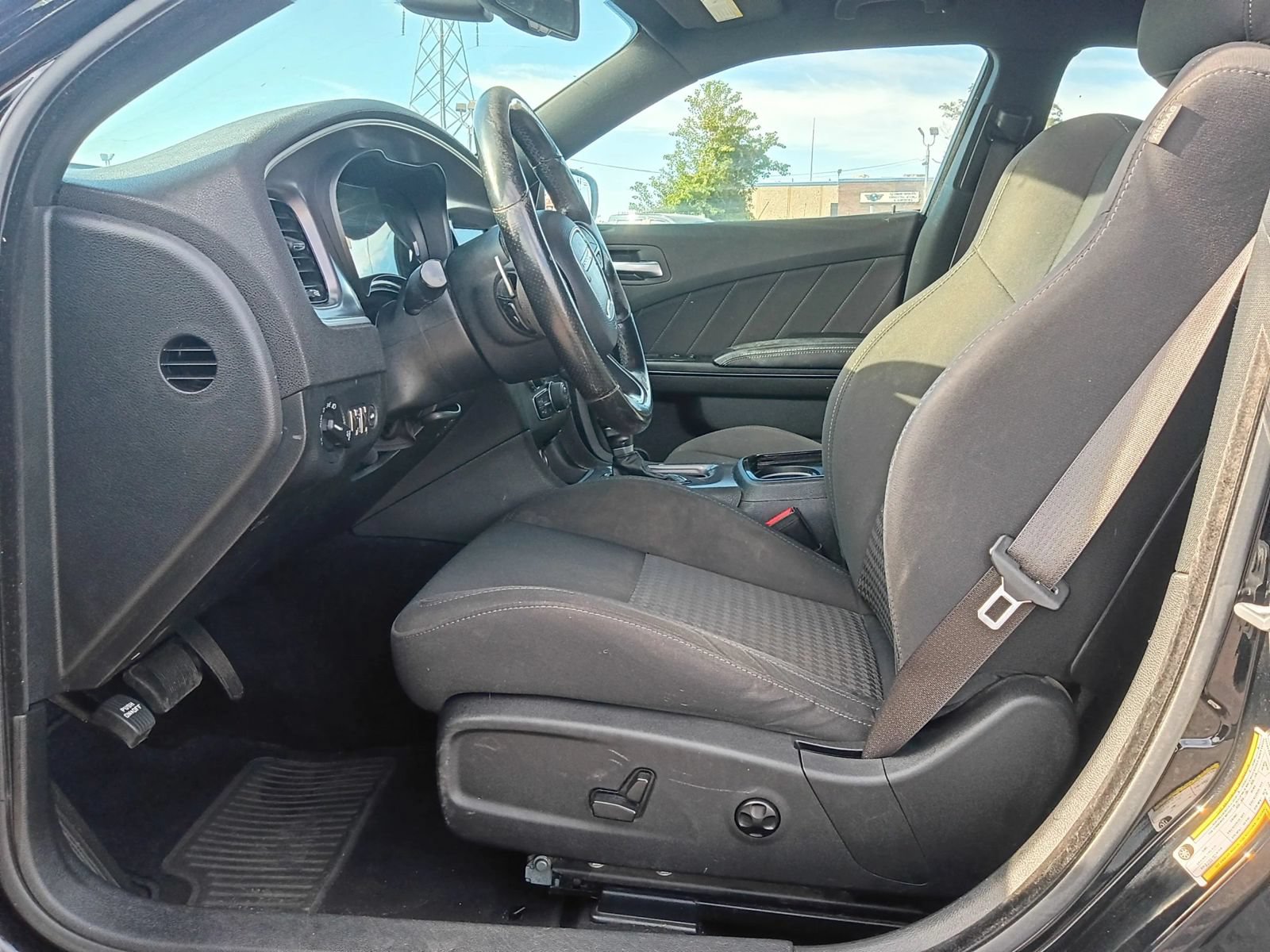Used 2019 Dodge Charger R/T w/ Blacktop Package RWD image 8