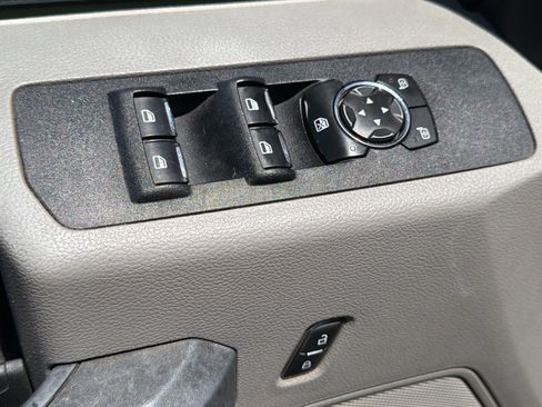 Used 2018 Ford F250 XL w/ Power Equipment Group AWD/4WD image 14