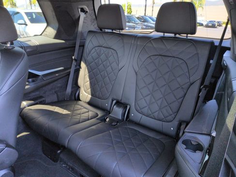 Certified 2024 BMW X7 xDrive40i w/ M Sport Package AWD/4WD image 31