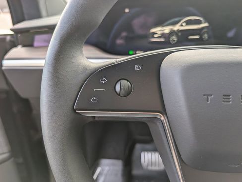 Used 2024 Tesla Model X image 22