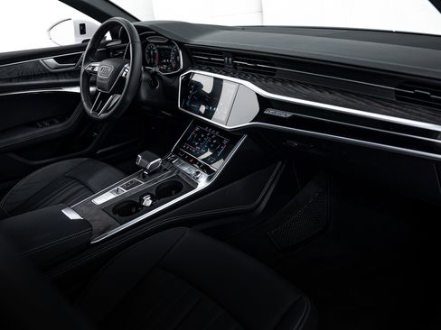 Used 2025 Audi A6 Premium Plus w/ Driver Assistance Package image 8