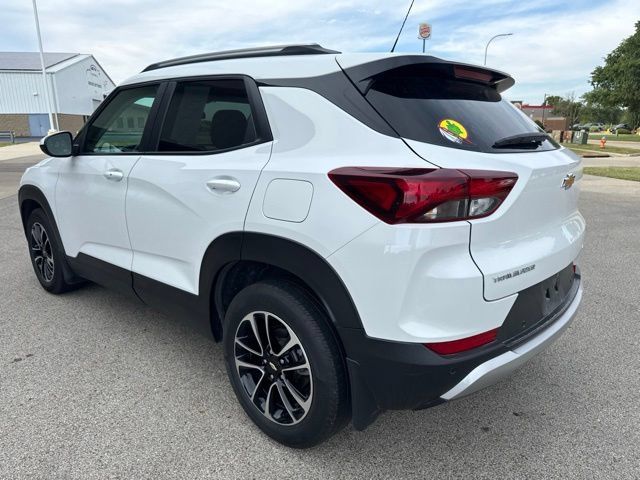 Used 2024 Chevrolet TrailBlazer LT w/ Driver Confidence Package FWD image 8