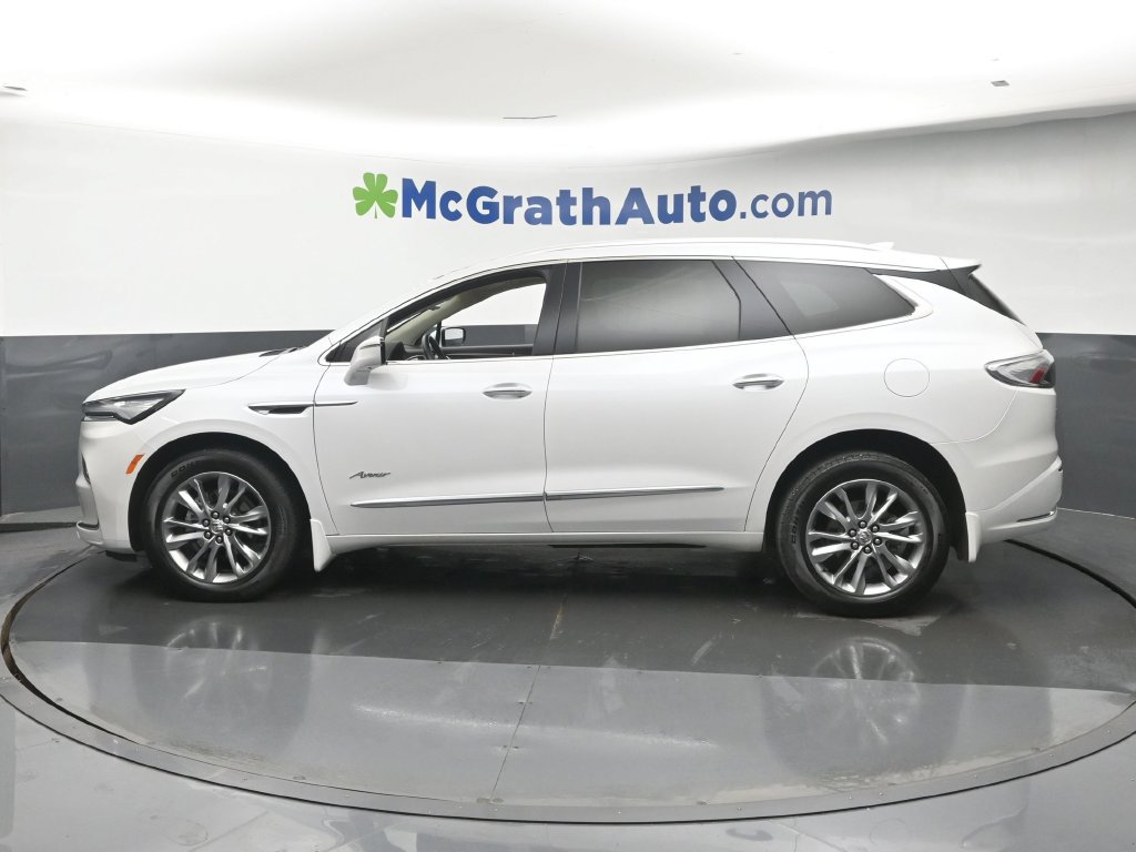 Used 2023 Buick Enclave Avenir w/ Avenir Technology Package AWD/4WD image 26