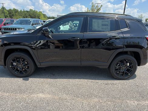 New 2026 Jeep Compass Latitude AWD/4WD image 11
