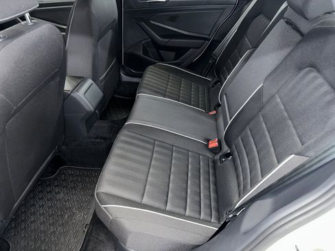 Used 2024 Volkswagen Jetta Sport image 16