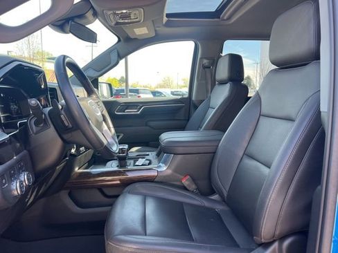 Used 2023 GMC Sierra 1500 Elevation w/ Elevation Premium Package AWD/4WD image 19