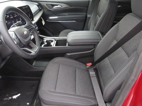 New 2026 Chevrolet Traverse LT w/ Sun and Wheel Package image 14