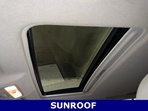 Used 2012 Toyota Highlander Limited image 27