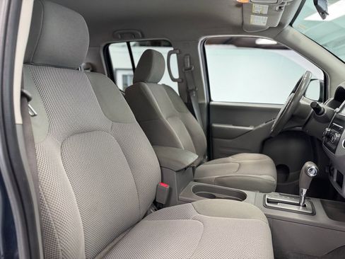 Used 2019 Nissan Frontier SV image 23