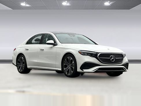 New 2025 Mercedes-Benz E 350 4MATIC Sedan image 6