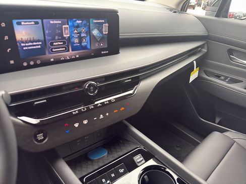 New 2026 Nissan Murano SV image 21