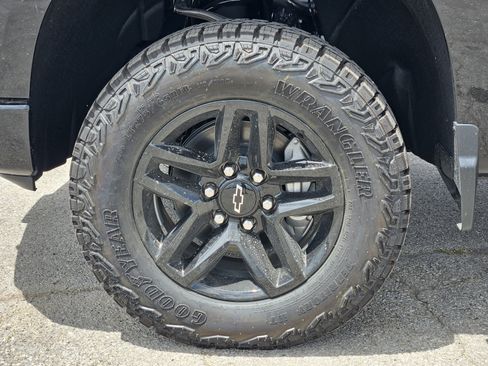 New 2026 Chevrolet Silverado 1500 LT Trail Boss w/ Convenience Package II AWD/4WD image 7