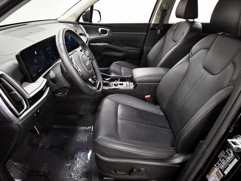 Certified 2025 Kia Sorento SX image 15