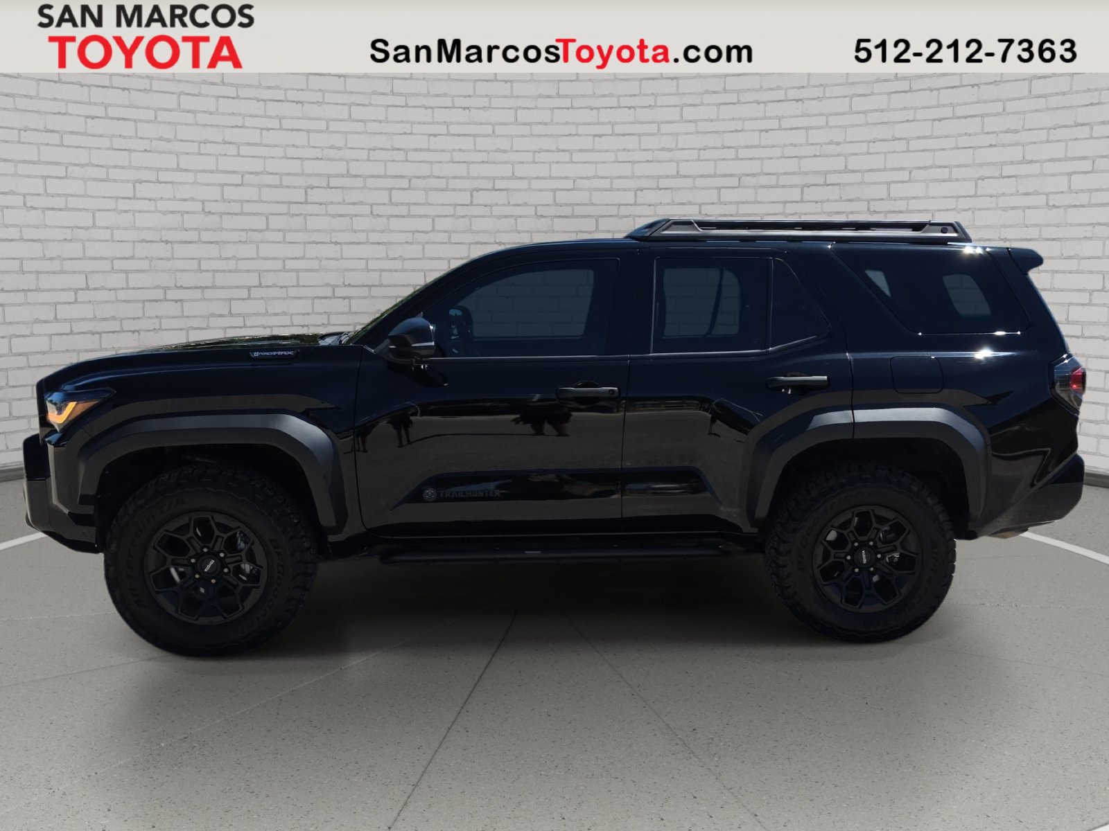 Used 2025 Toyota 4Runner Trailhunter AWD/4WD image 9