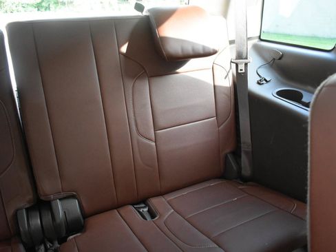 Used 2015 Chevrolet Tahoe LTZ RWD image 26