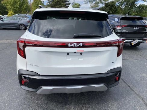 New 2026 Kia Seltos EX w/ EX Sunroof Package image 4