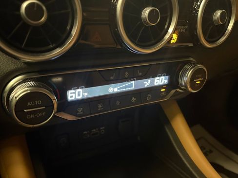 Used 2024 Nissan Sentra SV w/ SV Premium Package FWD image 15