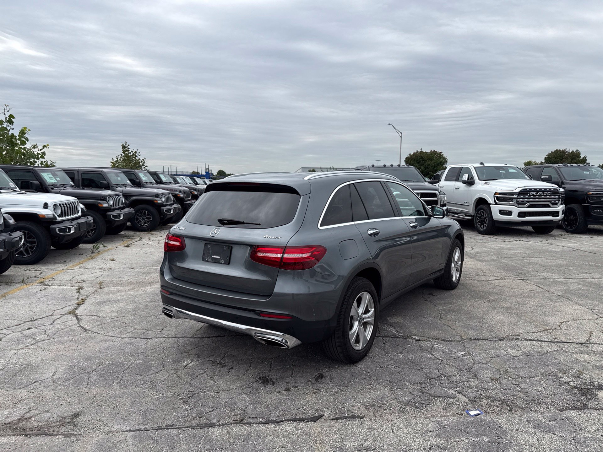 Used 2017 Mercedes-Benz GLC 300 4MATIC image 5