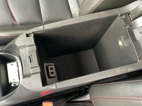 Used 2022 Chevrolet Equinox RS w/ RS Leather Package image 26