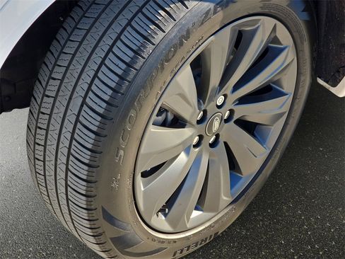 Certified 2025 Land Rover Discovery Sport S image 33