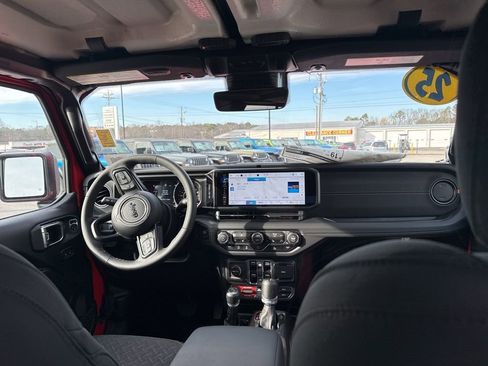 New 2025 Jeep Gladiator Mojave w/ Convenience Group image 29