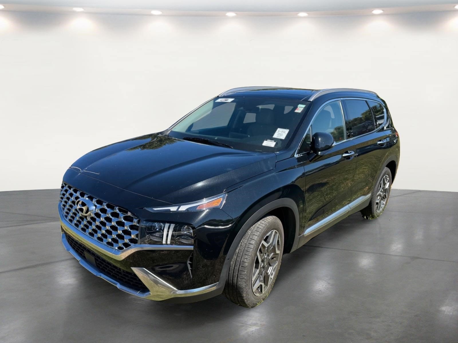Used 2023 Hyundai Santa Fe Limited w/ Cargo Package FWD image 2