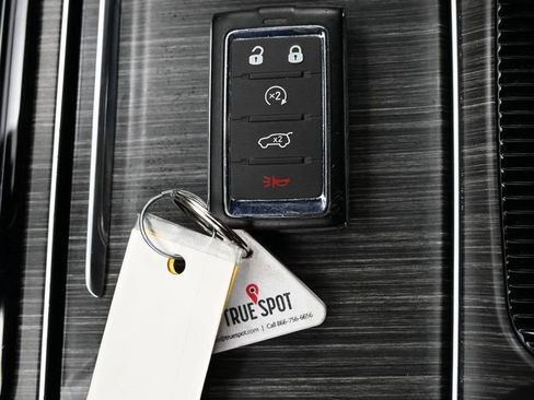 Used 2024 Jeep Wagoneer Series II w/ Flexible Seating Group image 27