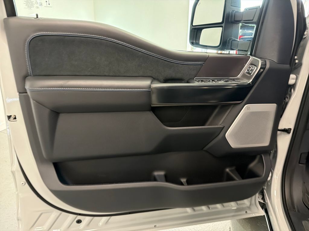New 2026 Ford F250 Platinum AWD/4WD image 13