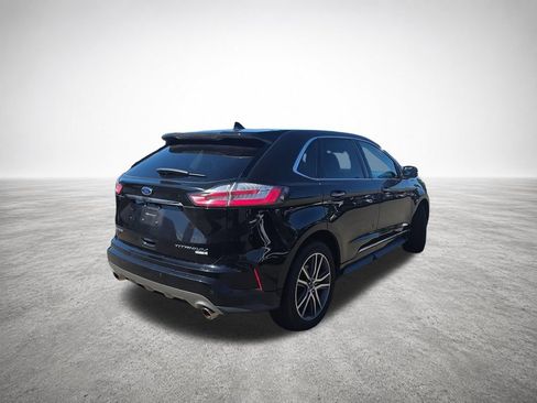 Used 2019 Ford Edge Titanium w/ Equipment Group 301A AWD/4WD image 8