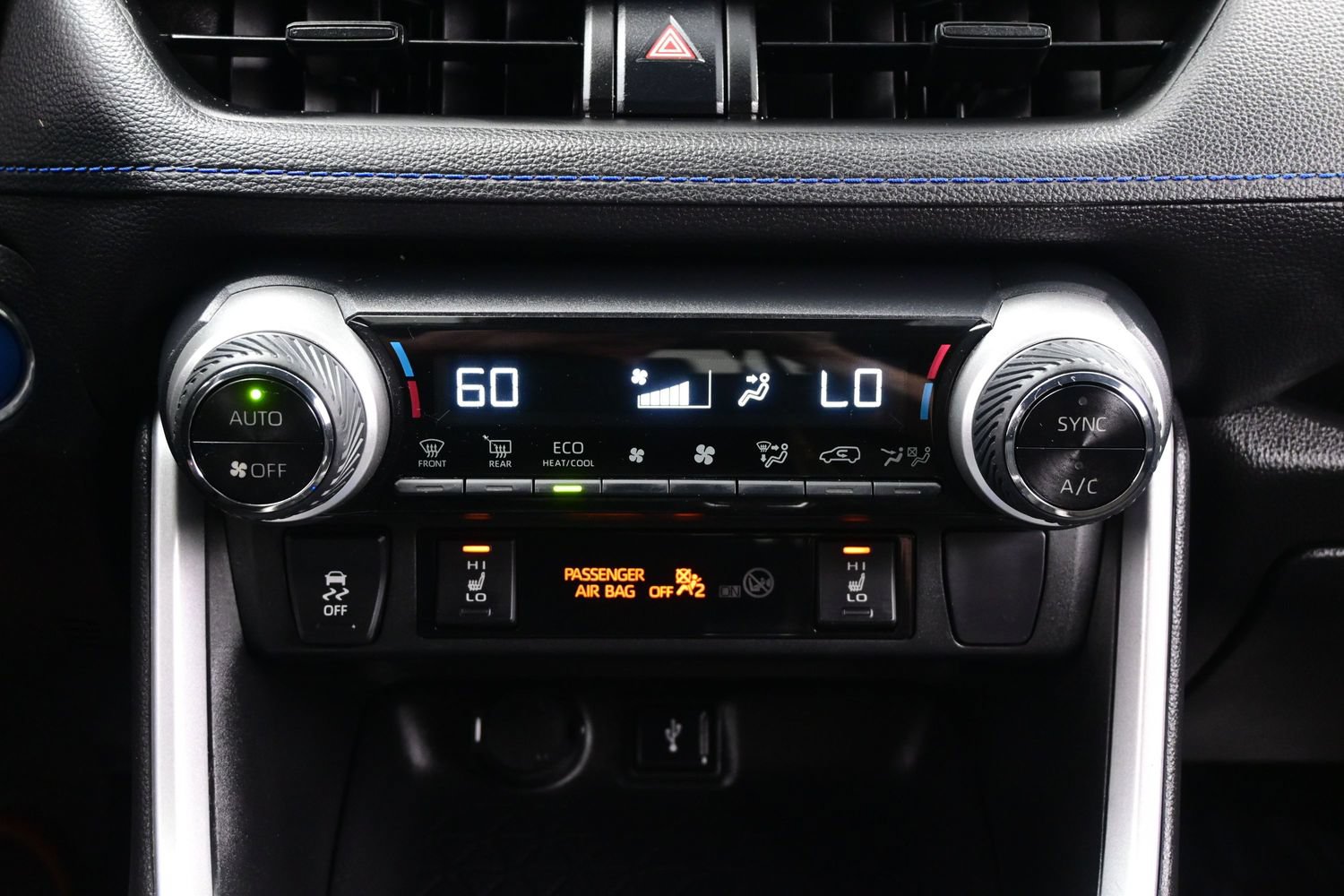 Used 2022 Toyota RAV4 SE w/ Convenience Package AWD/4WD image 20