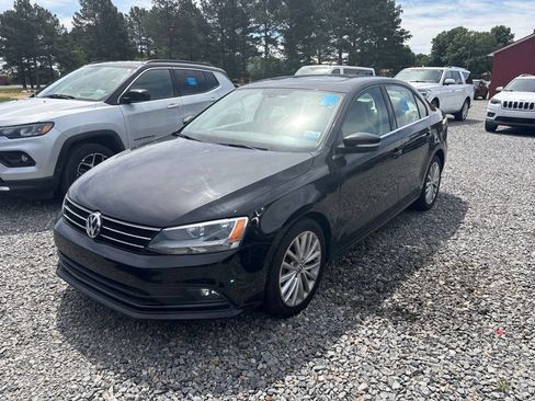 Used 2016 Volkswagen Jetta SEL FWD image 2