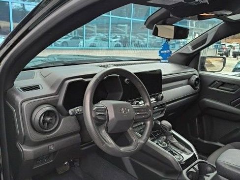 Used 2023 Chevrolet Colorado Trail Boss w/ Technology Package image 8