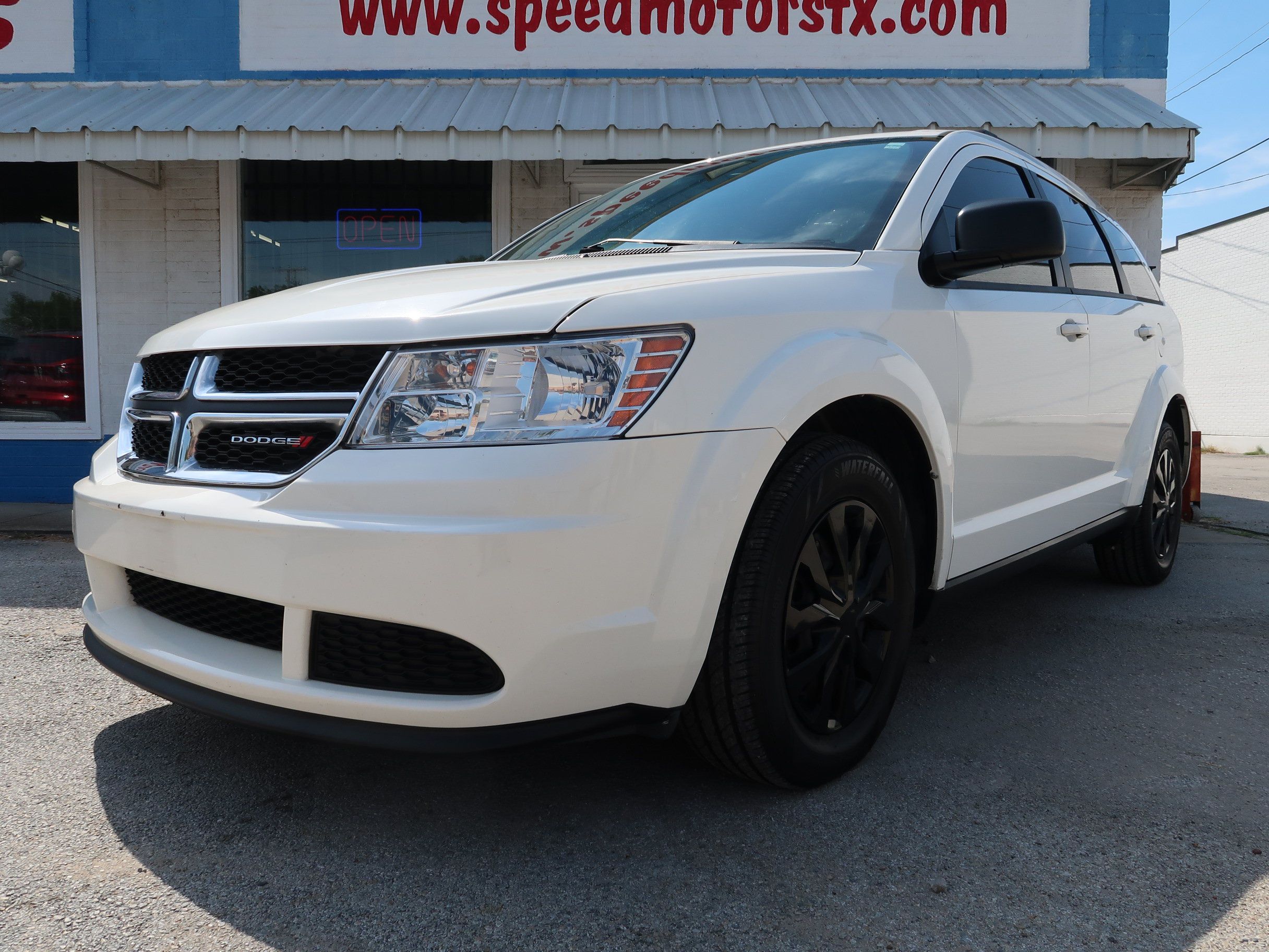 Used 2019 Dodge Journey SE FWD image 5
