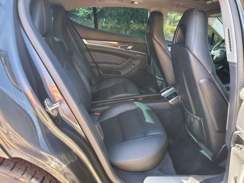 Used 2011 Porsche Panamera 4 image 27