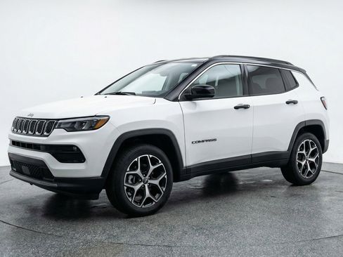 Used 2025 Jeep Compass Limited image 2