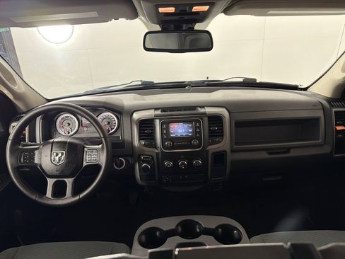 Used 2015 RAM 1500 Express RWD image 21