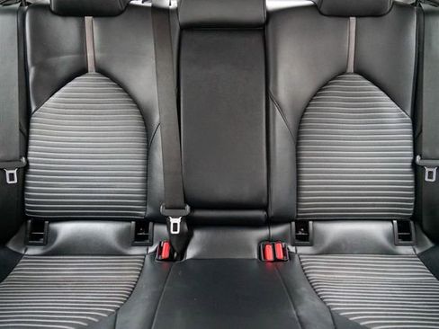 Used 2020 Toyota Camry SE image 25