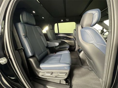 Used 2025 Cadillac Escalade IQ Sport 2 image 28