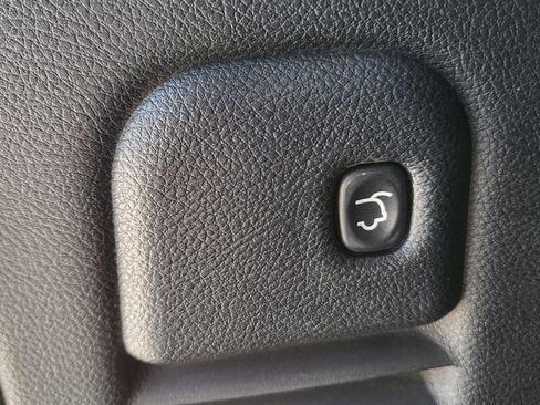 Used 2017 Dodge Durango GT w/ Nav & Power Liftgate Group RWD image 16