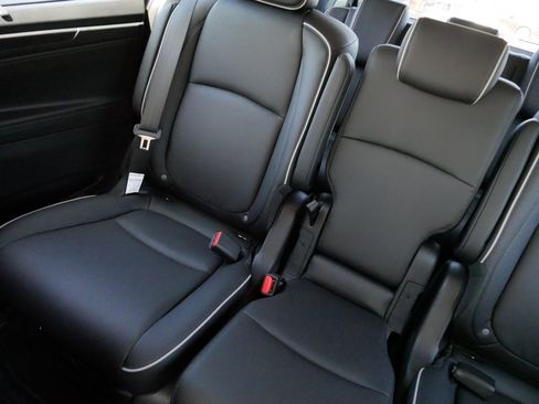 Certified 2026 Honda Odyssey Touring image 12
