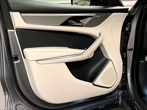 Certified 2025 Jaguar F-PACE R-Dynamic S image 26