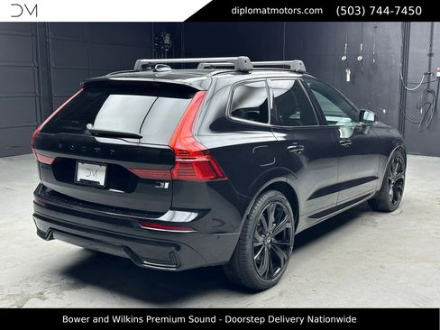 Used 2024 Volvo XC60 T8 Ultimate w/ Protection Package Premier image 7