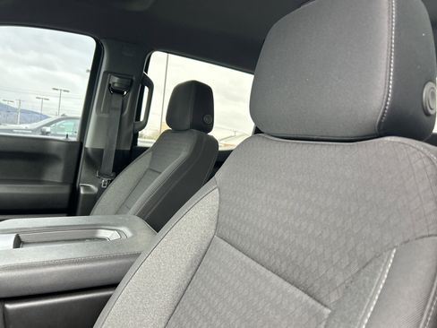 Used 2023 Chevrolet Silverado 1500 Custom image 12