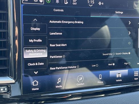 Used 2024 Chrysler Pacifica Touring-L image 20