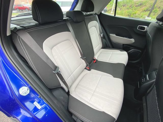 Used 2025 Hyundai Venue SEL FWD image 26