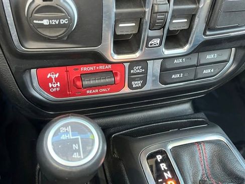 Used 2021 Jeep Wrangler Unlimited Rubicon w/ Uconnect 4C Nav & Sound Group AWD/4WD image 41