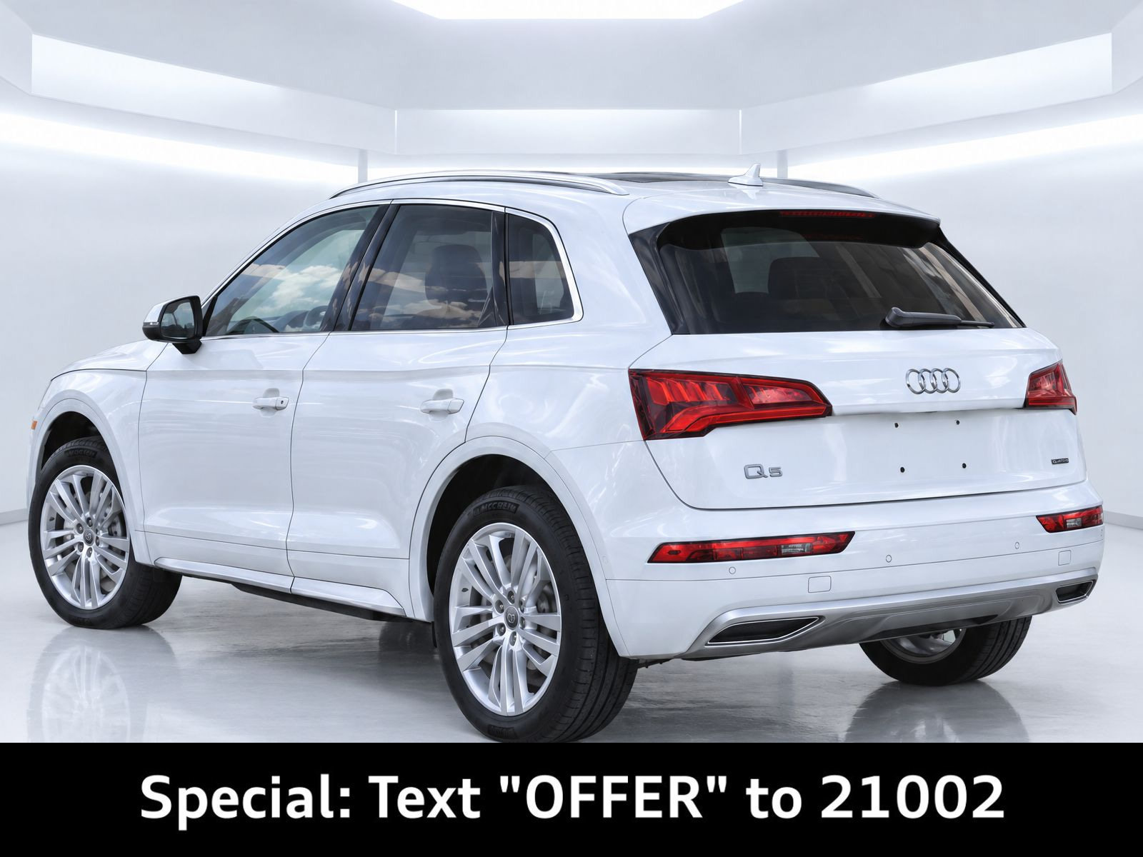 Used 2019 Audi Q5 Prestige w/ Prestige Package AWD/4WD image 3