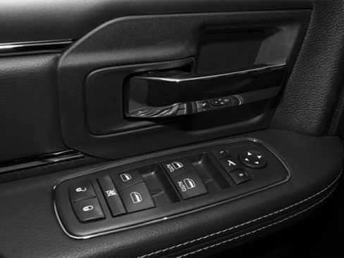 Used 2013 RAM 1500 Express image 21